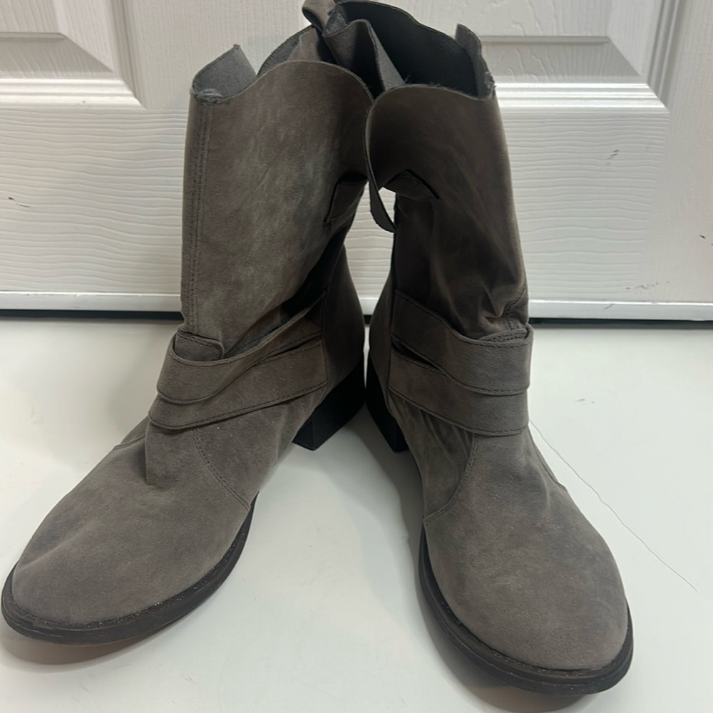 Just Fab Selene 9.5 Ankle Buckle Boots‎ Gray